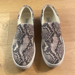 Steve Madden, snake skin print sneakers. Size 8.5.